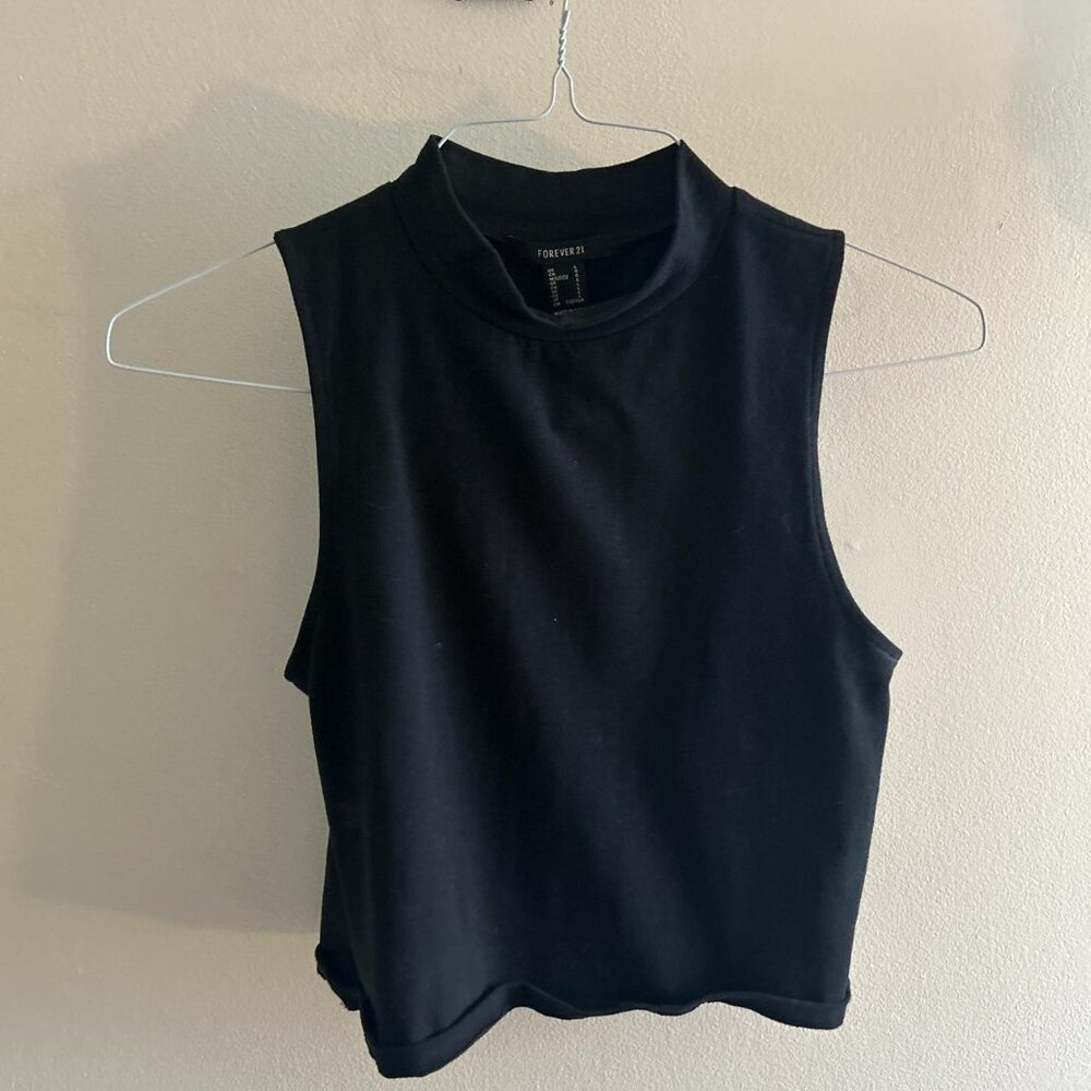 Forever 21 Women's Black Crop-top